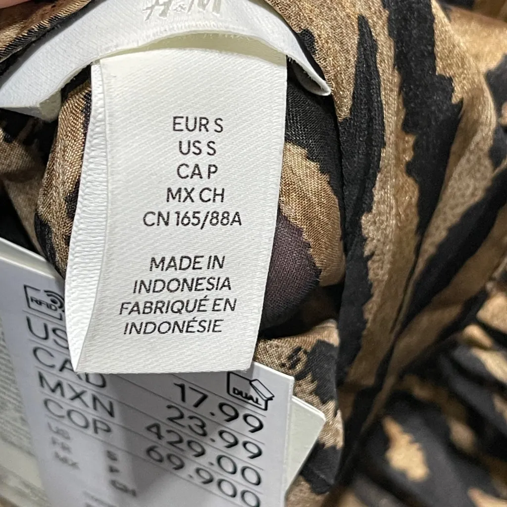 New H & M Women's Blouse Brown Black Leopard Size S Small Mock Neck - Image 6