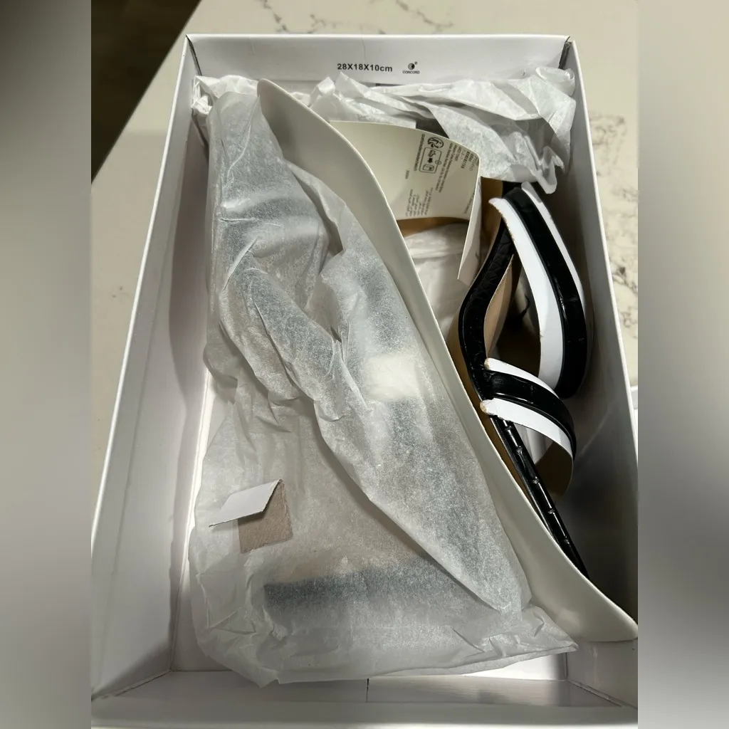 NEW The Drop Avery Square Toe Two Strap High Heeled Sandal 8 $55 Black - Image 4