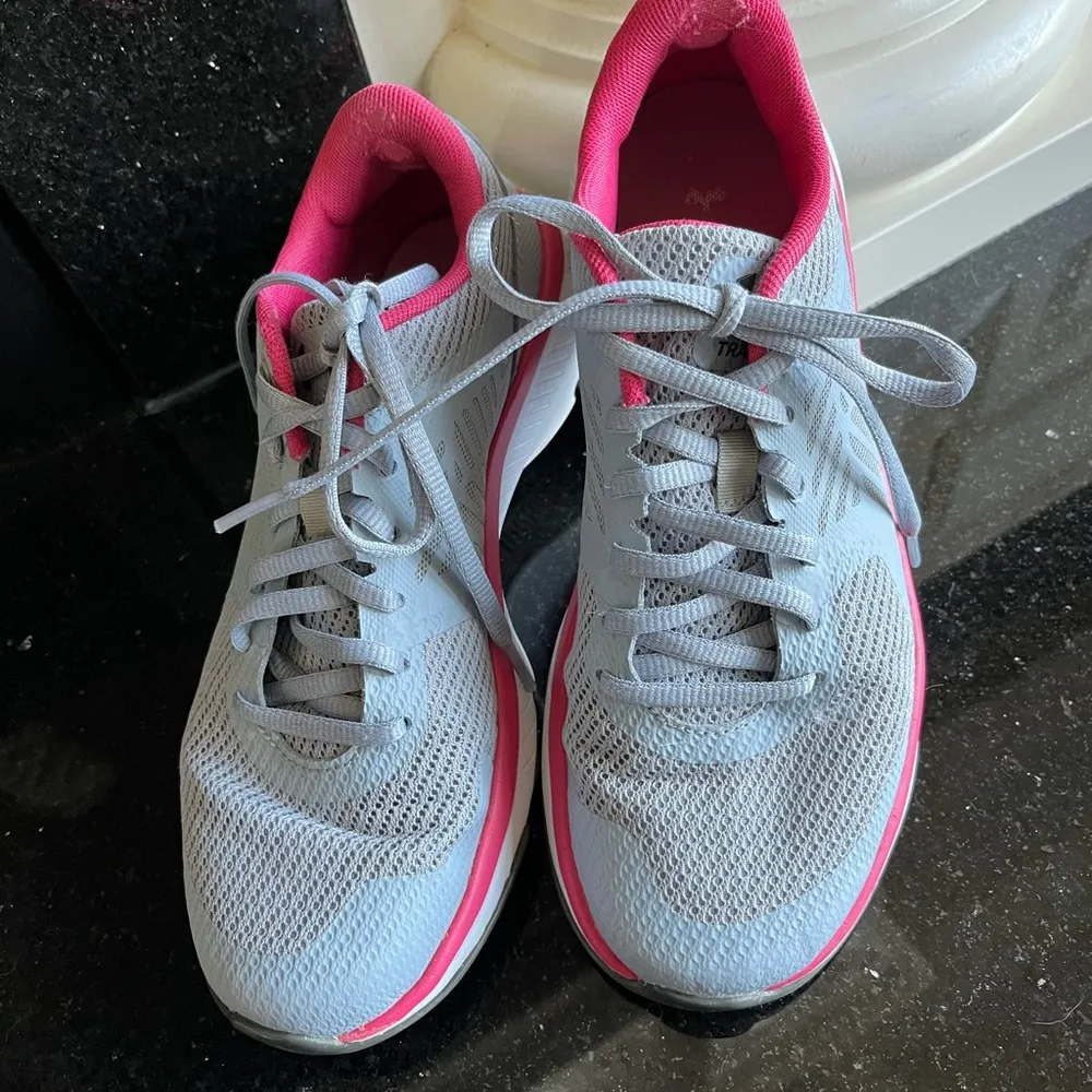 Under Armour  Athletic Shoes Womens Training Running Size 8 - Image 3