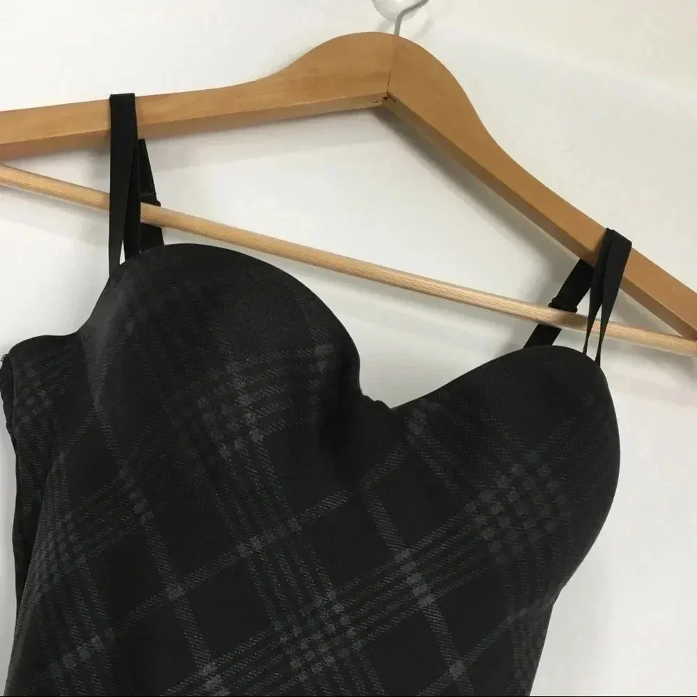 Curvi‎ Checkered Pattern Shaping Dress Size Medium - Image 2