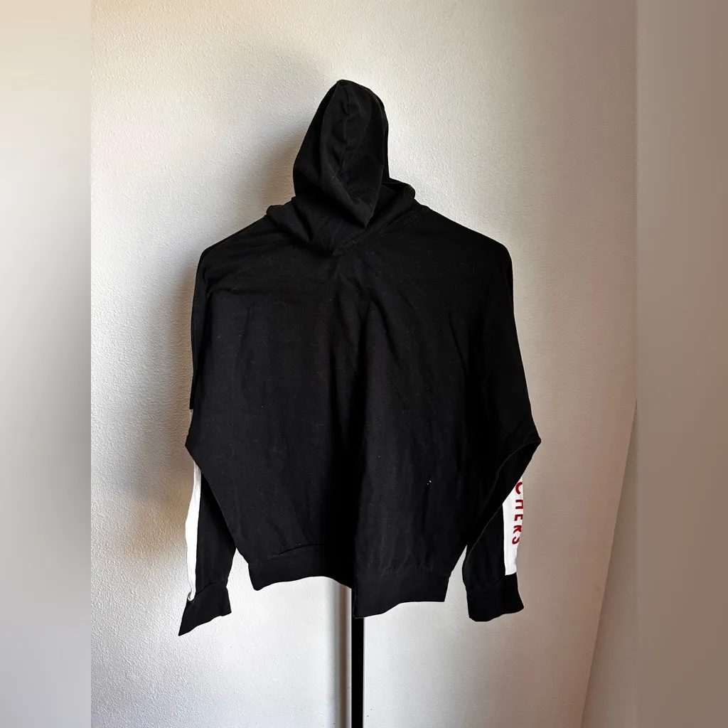 Skechers size medium sweater - Image 4