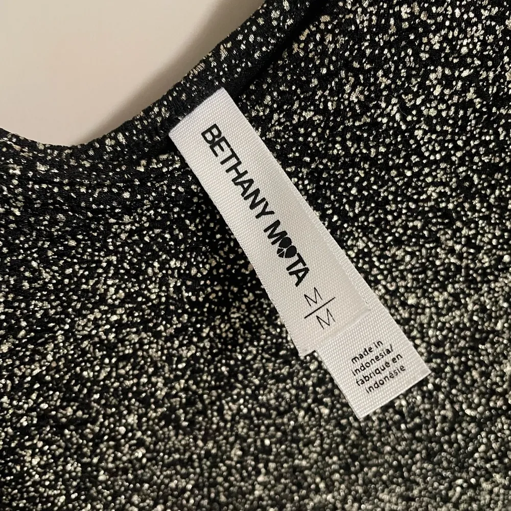 Bethany Mota Black & Gold Speckled Dress Size Medium - Image 10