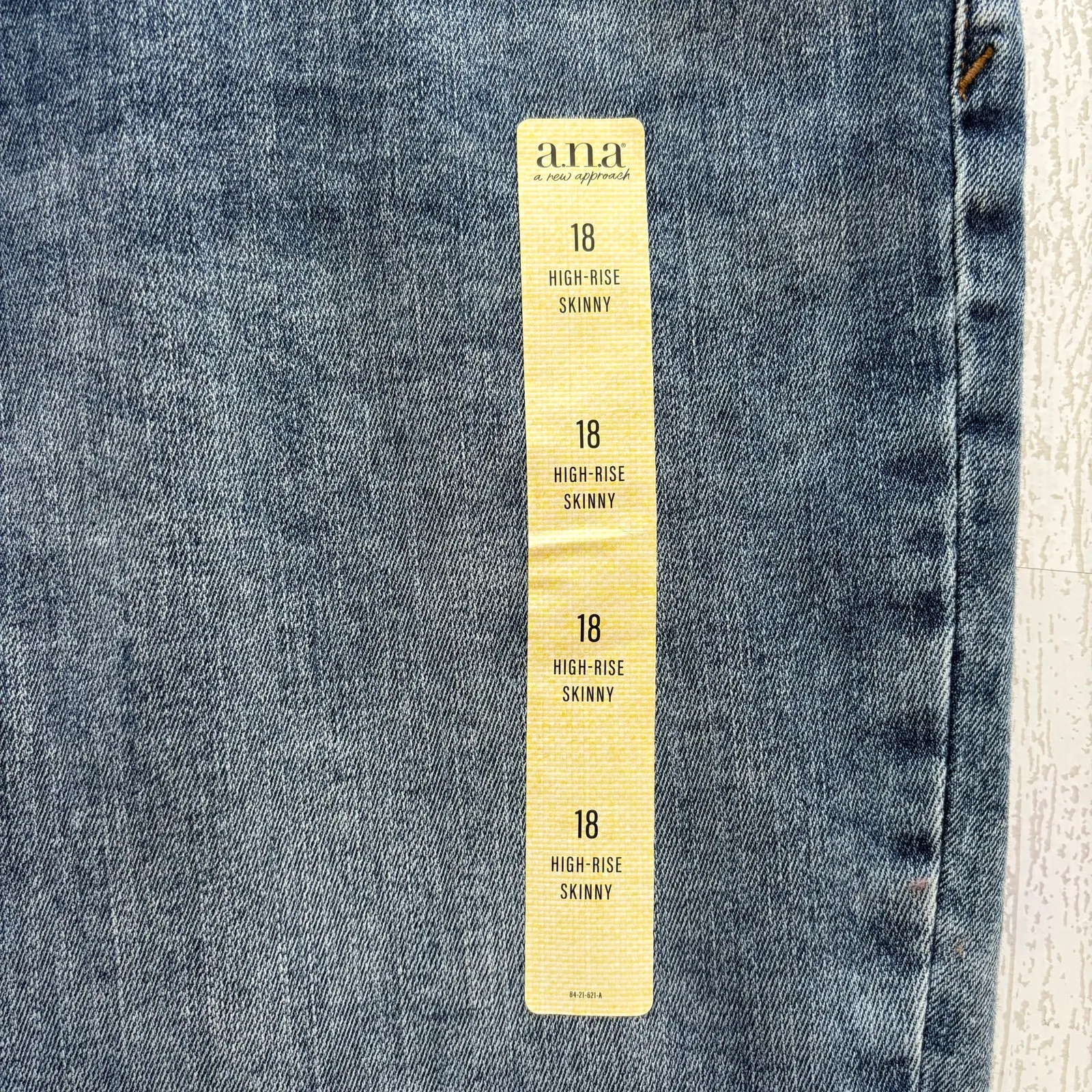 a.n.a. A New Approach High Rise Skinny Jeans NWT Size 18 Stretch Denim Blue - Image 7