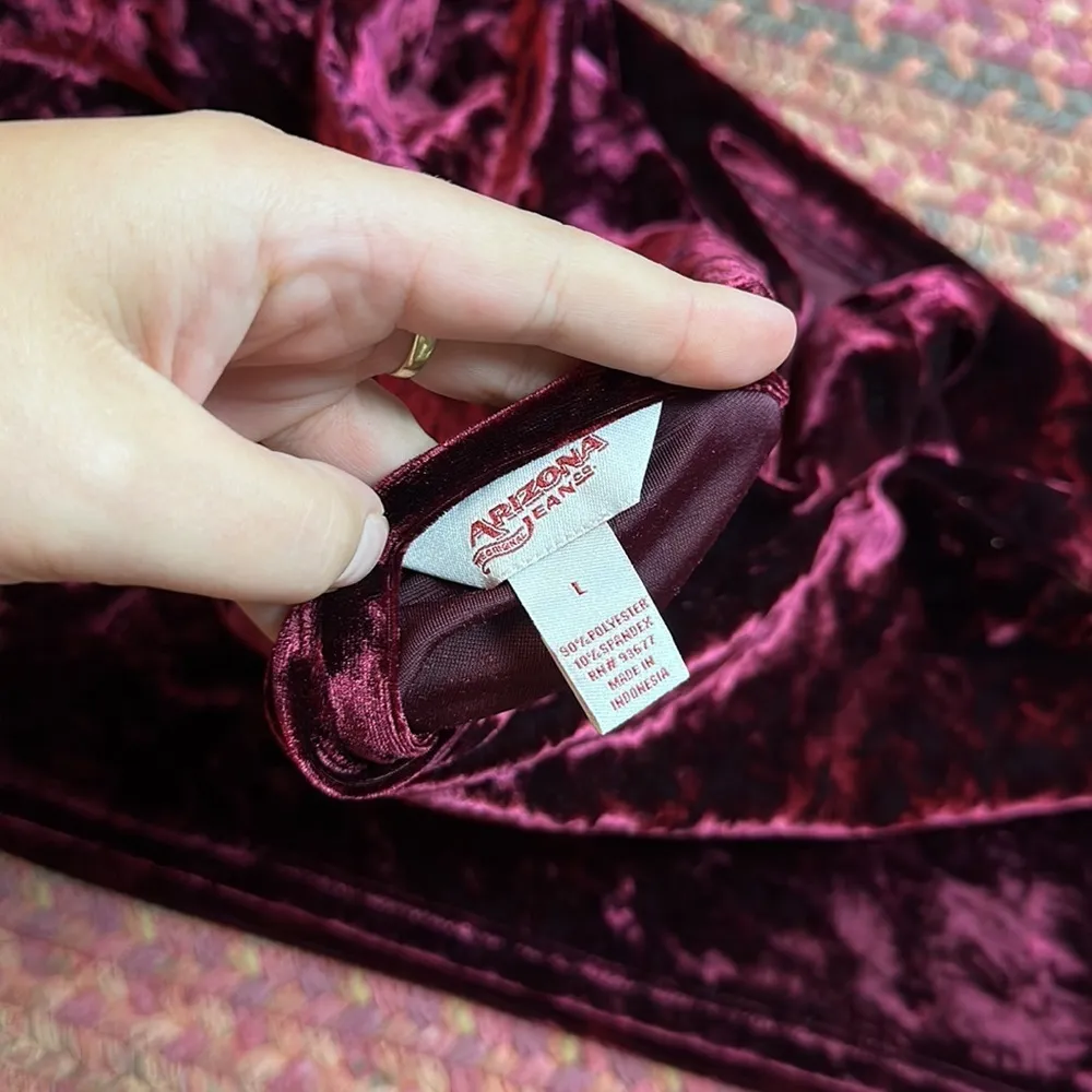 CRUSHED RED VELVET ARIZONA JEAN CO TEE - Image 3