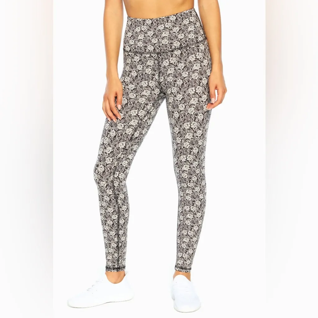 Zobha  Work Out Set | Size: Large - Image 5