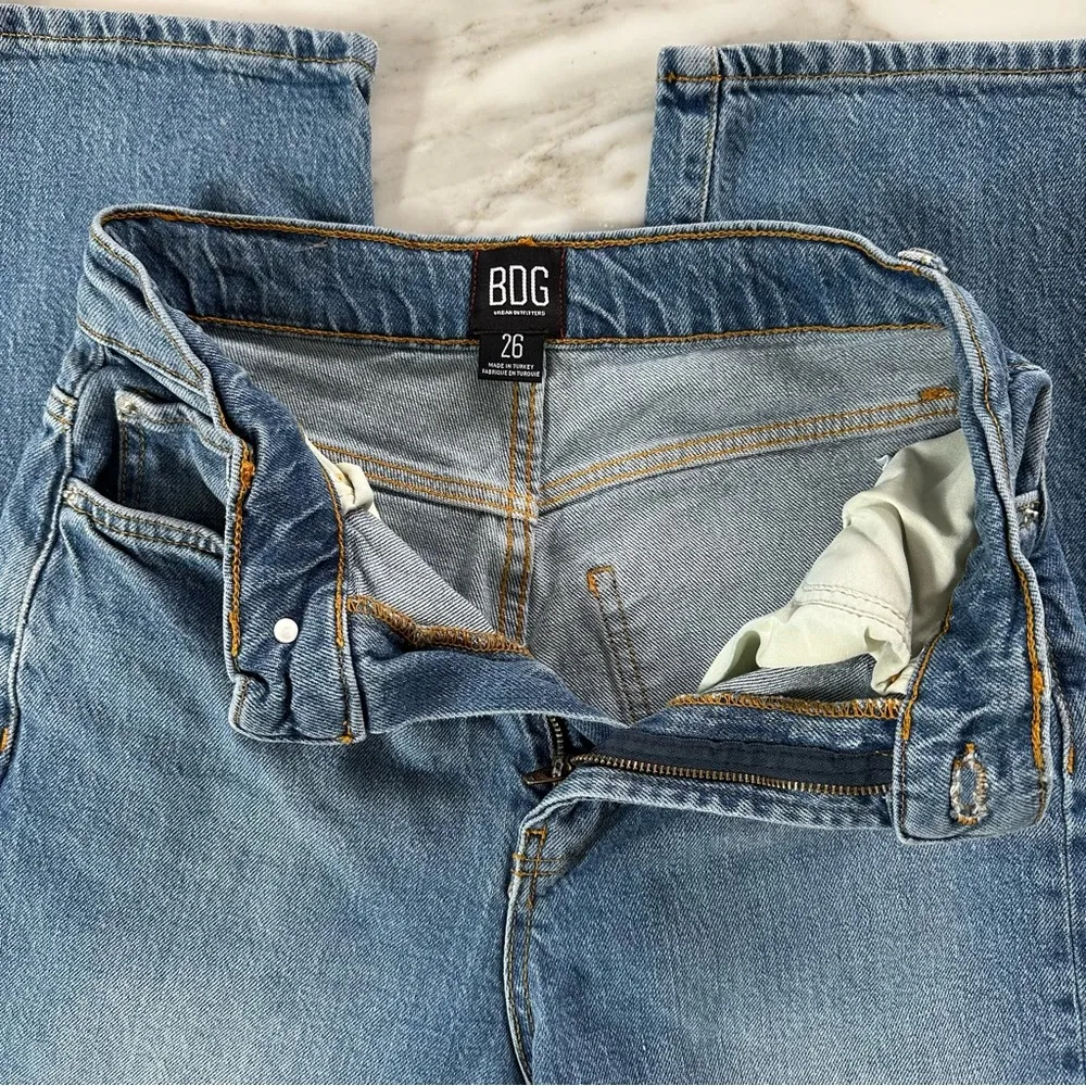 Urban Outfitters BDG High Rise Straight Leg Jeans • Sz 26 - Image 6