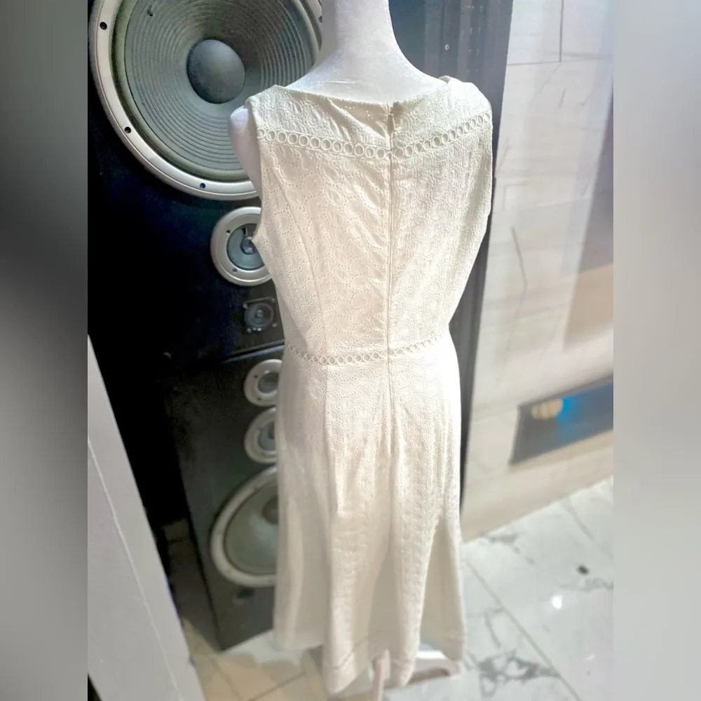 NWOT CALVIN KLEIN Women’s Dress. White Sleeveless Below the Knee Size:4 - Image 4