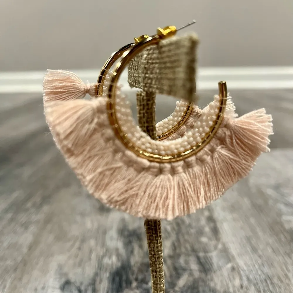 Stella & Dot Elegant blush beaded and Fringe Hoop Earrings (gold) - Image 5