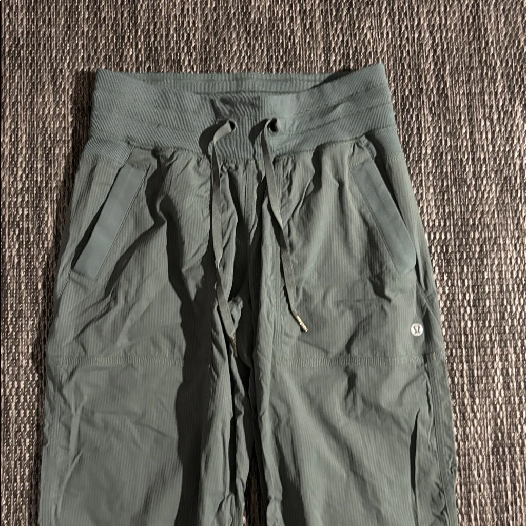 Lululemon  Dance Studio Mid-Rise Full Length Pant *unlined - Image 3