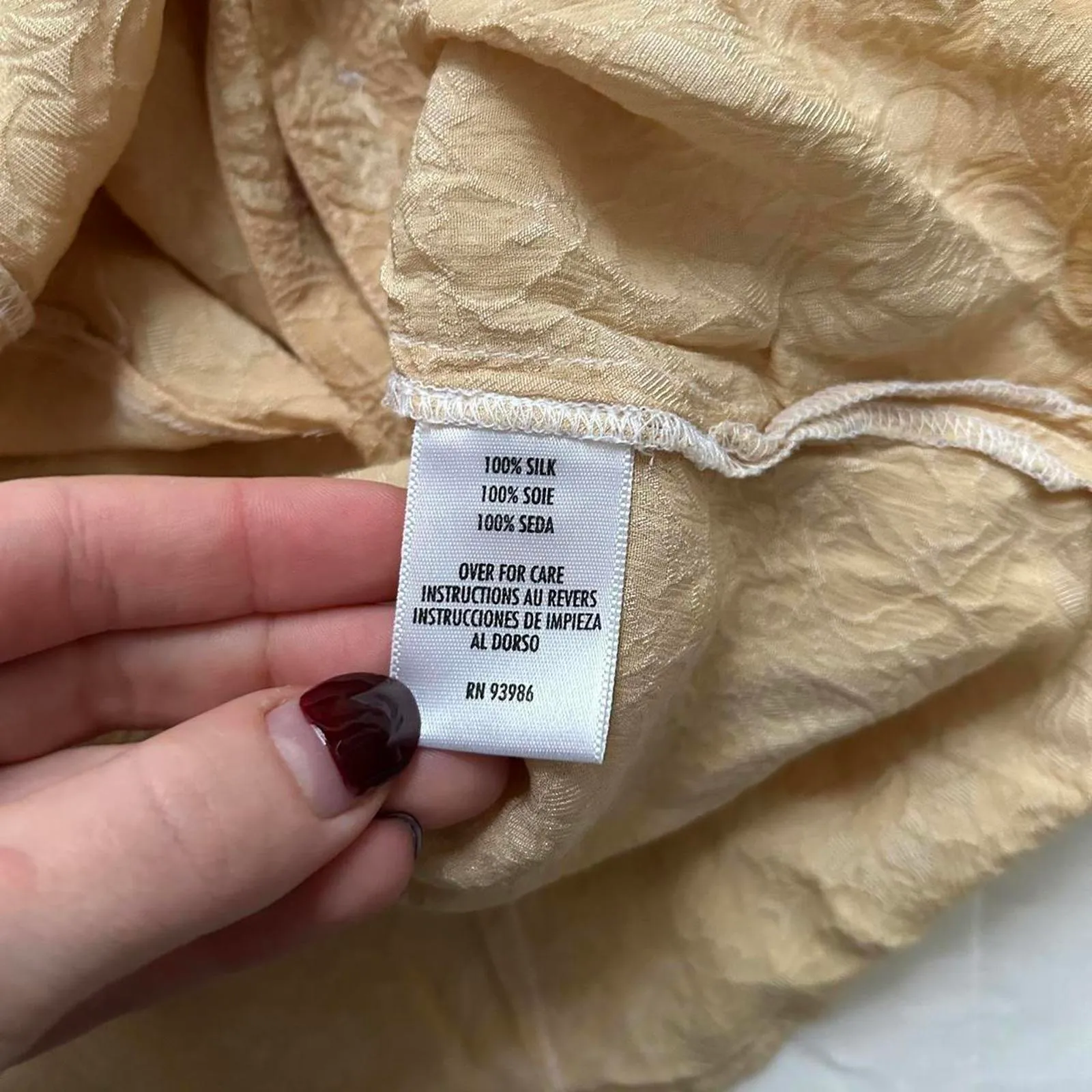 Vintage textured floral jacquard silk sleeveless butter yellow tan blouse Size M - Image 3