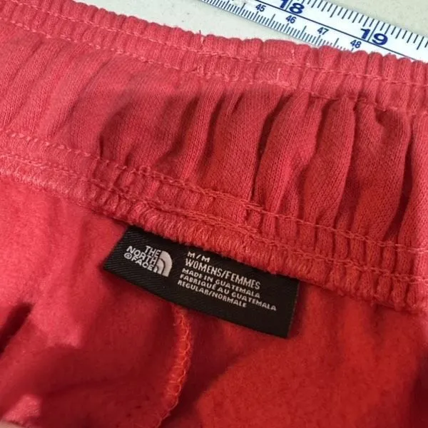 The North‎ Face Women’s Red Sweat-shorts Long Shorts Size Medium - Image 4