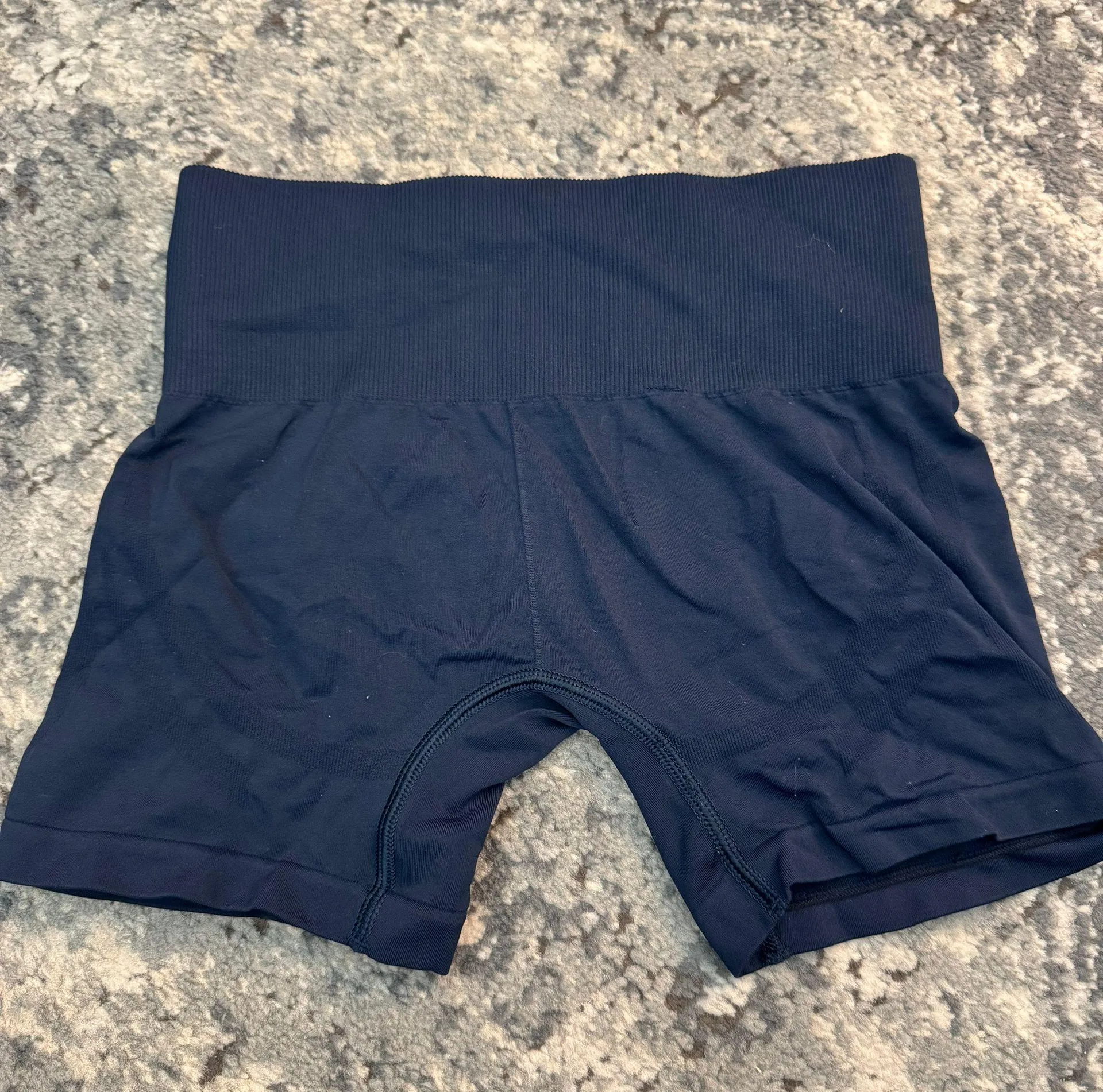 Gym shark biker shorts  - Image 2