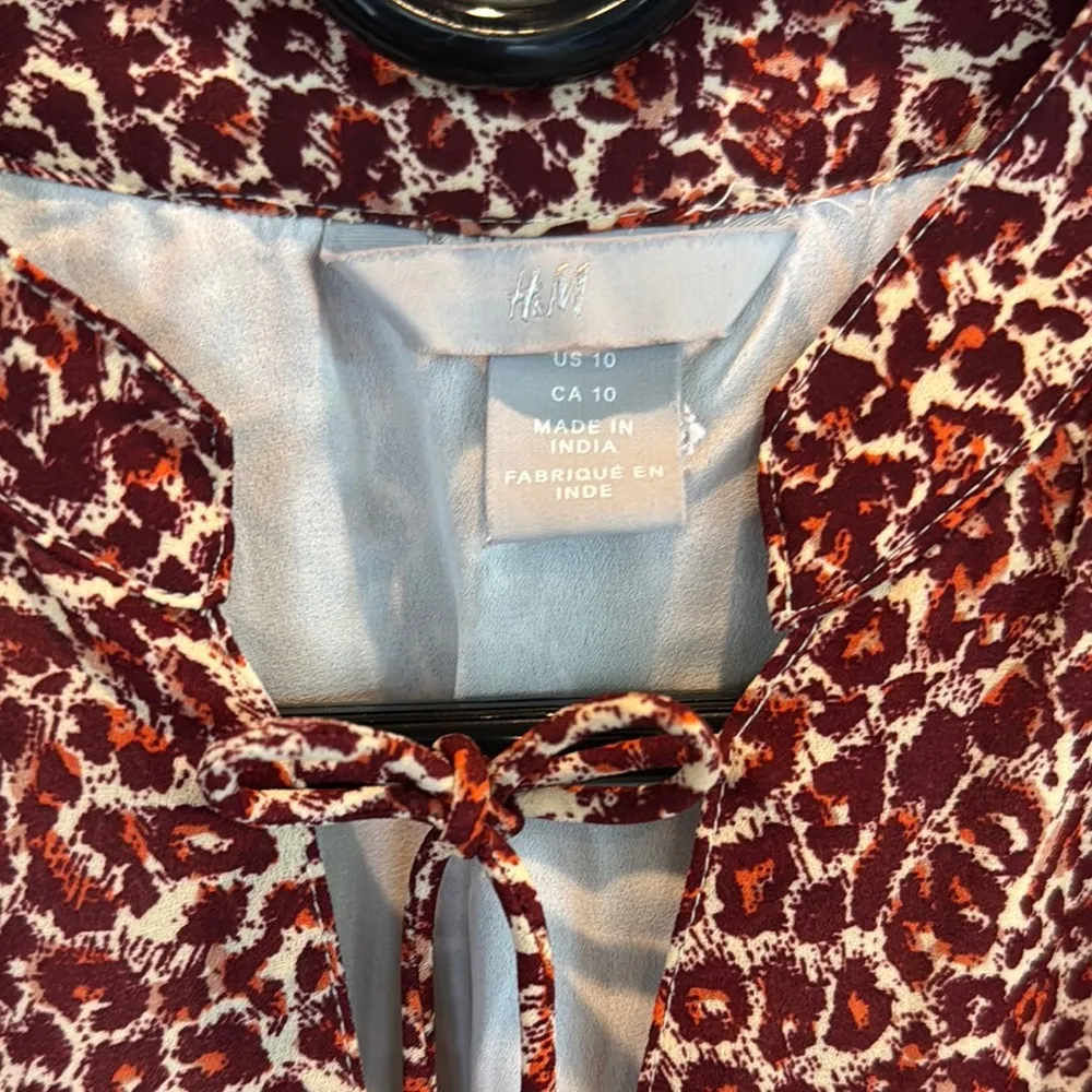 H&M Brown and Orange V-Neck Bishop Sleeve Dress - Image 3