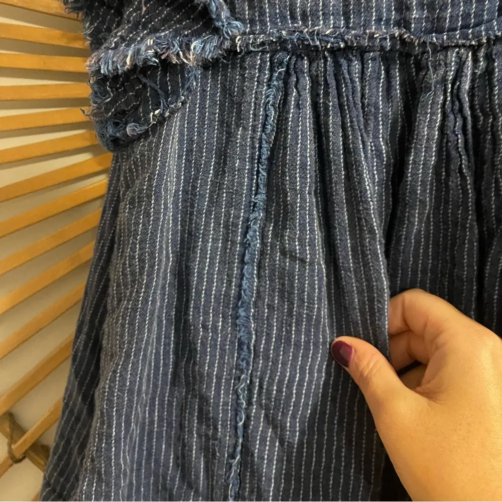 Women’s Free People Blue Ridge Indigo Tunic Top Boho  Frayed Hems Pockets XS - Image 8