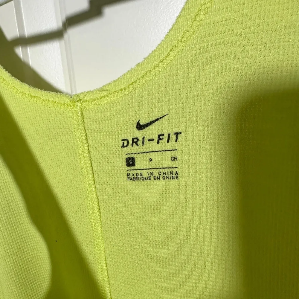 Nike Yoga Tank Womens Dri FIT Textured Luxe Henley Lime Yellow Waffle Knit Small - Image 5