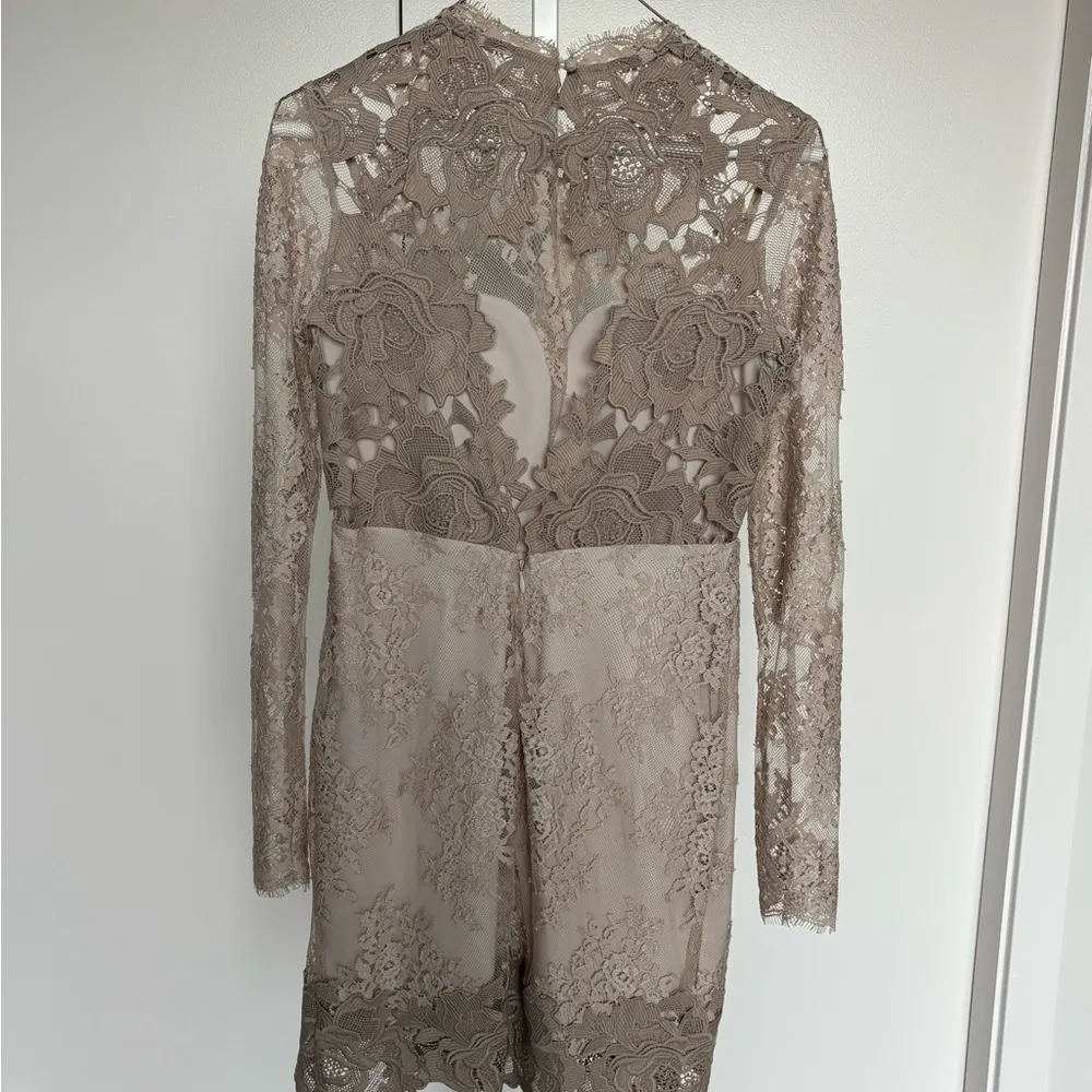 Saylor formal lace dress NWT - Image 2