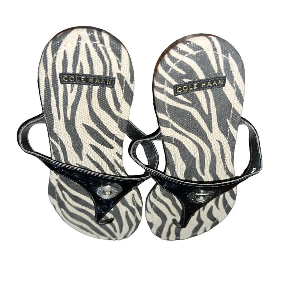 Cole Haan faux patent leather black and zebra print flip flops women’s 9B - Image 4