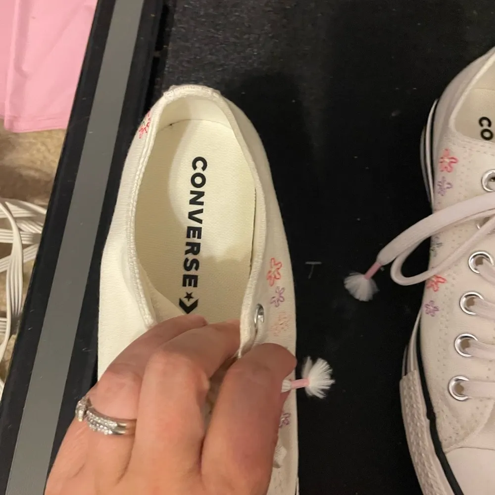 Converse Chuck Taylor’s All Star White Canvas Sneakers with Embroidered Floral - Image 3