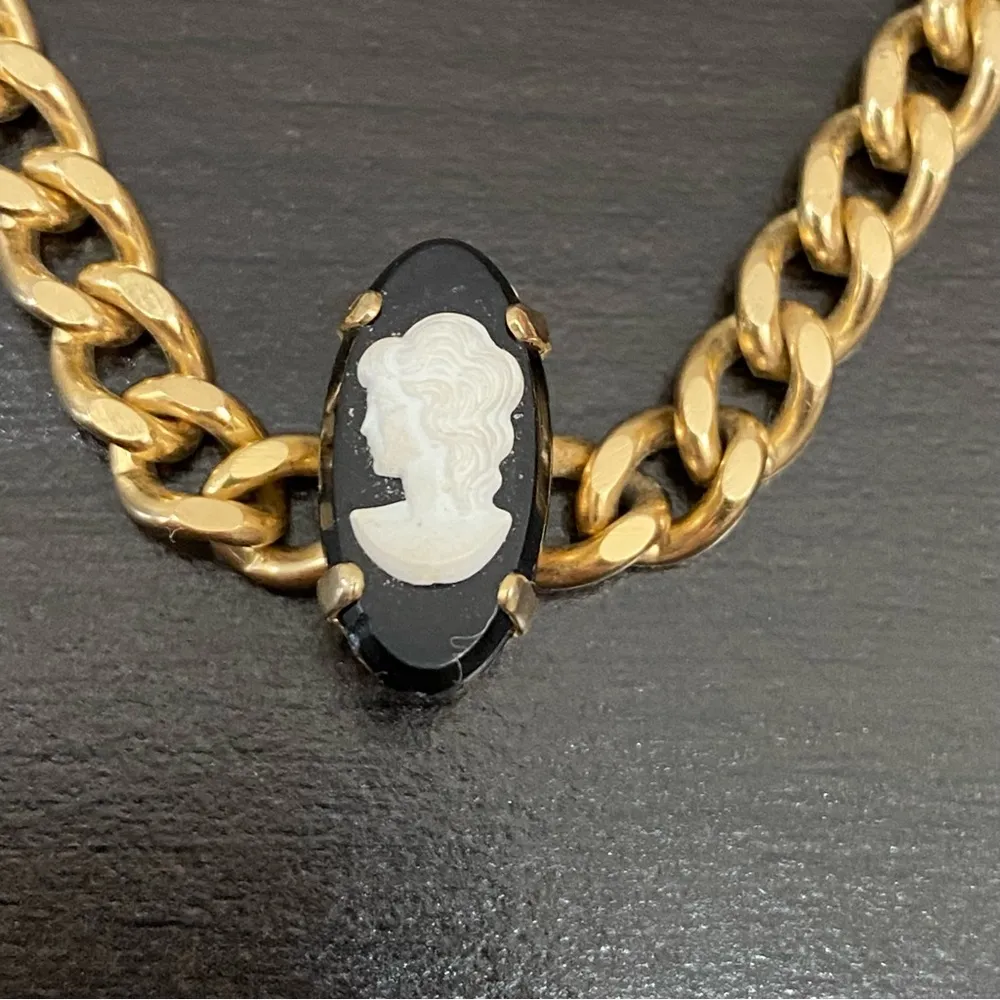 Vintage Unsigned Victorian Lady Cameo Choker Necklace - Image 15