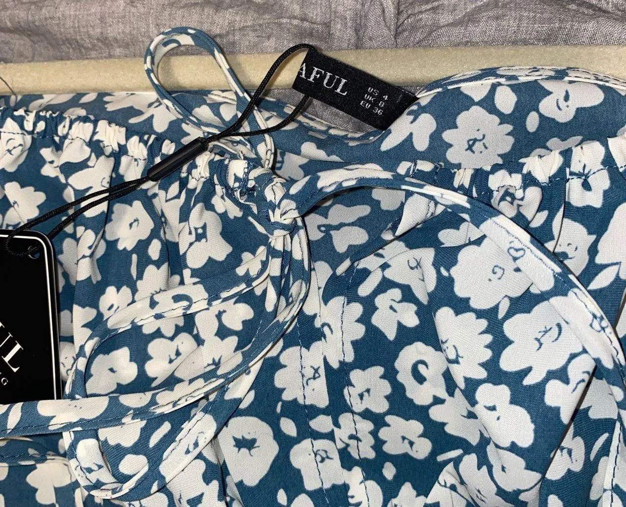 blue shirt sleeve top with white flowers - Image 4