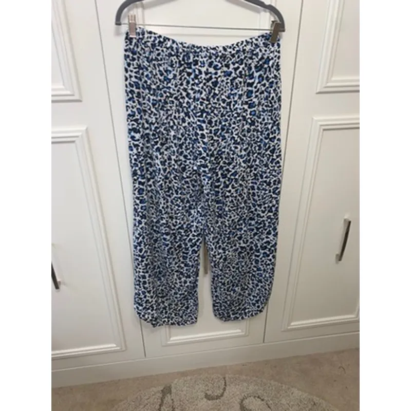 Victoria's Secret Women's Large Blue Leopard Print‎ Wide-Leg Pants Casual - Image 6