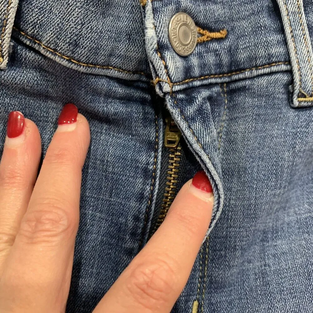 Levi’s Size 10 Classic Boot Cut Jeans Mid Rise Flat Stretch Denim Blue Women’s - Image 6