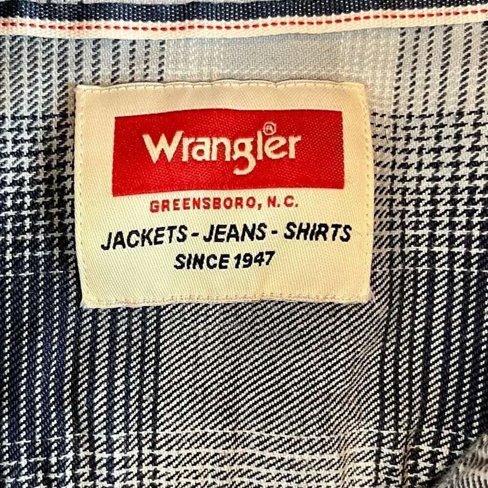 Wrangler Blue Plaid Button Up Long Sleeve Shirt Medium - Image 8