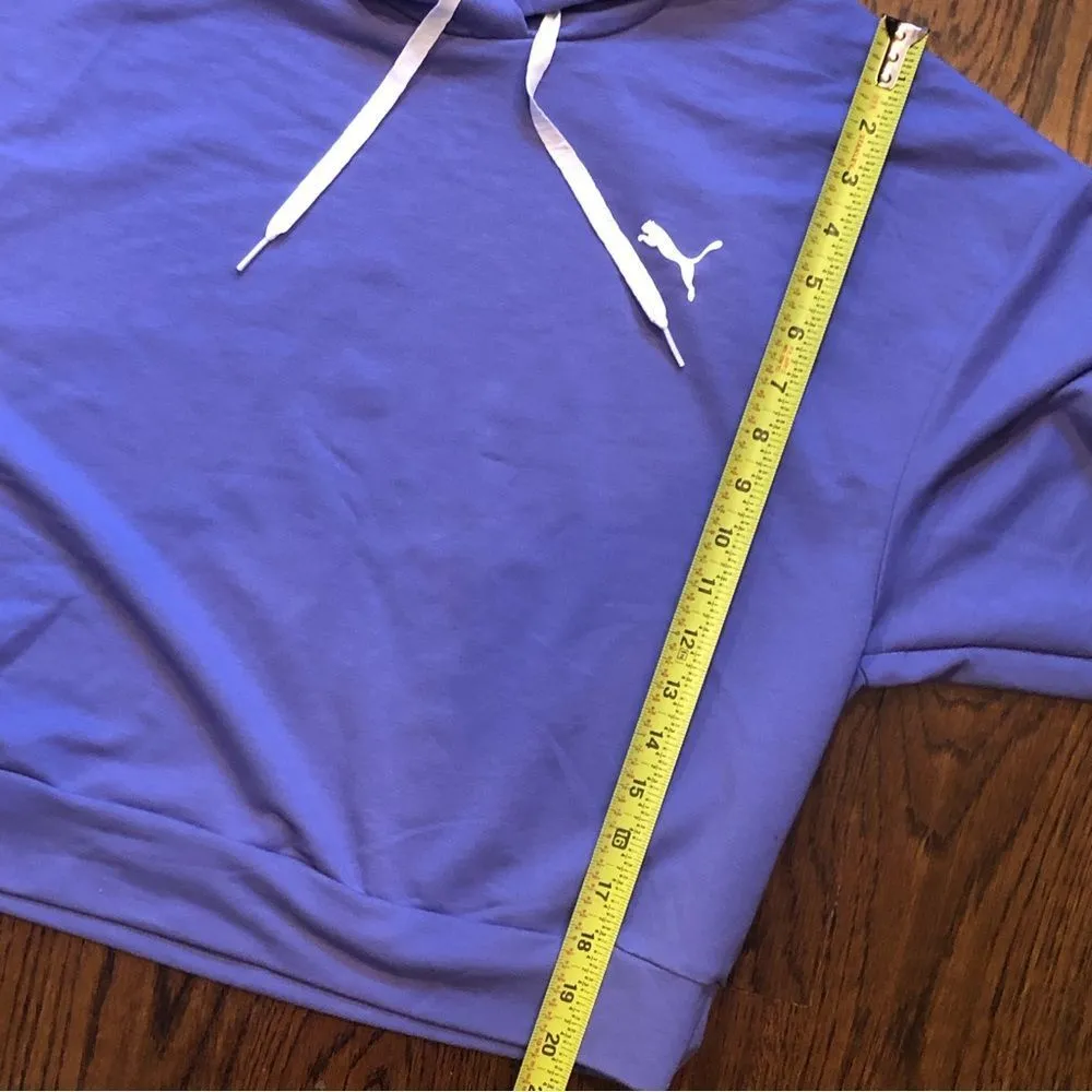 PUMA Women's Purple Semi- Cropped Oversized Hoodie Sz Medium - Image 4
