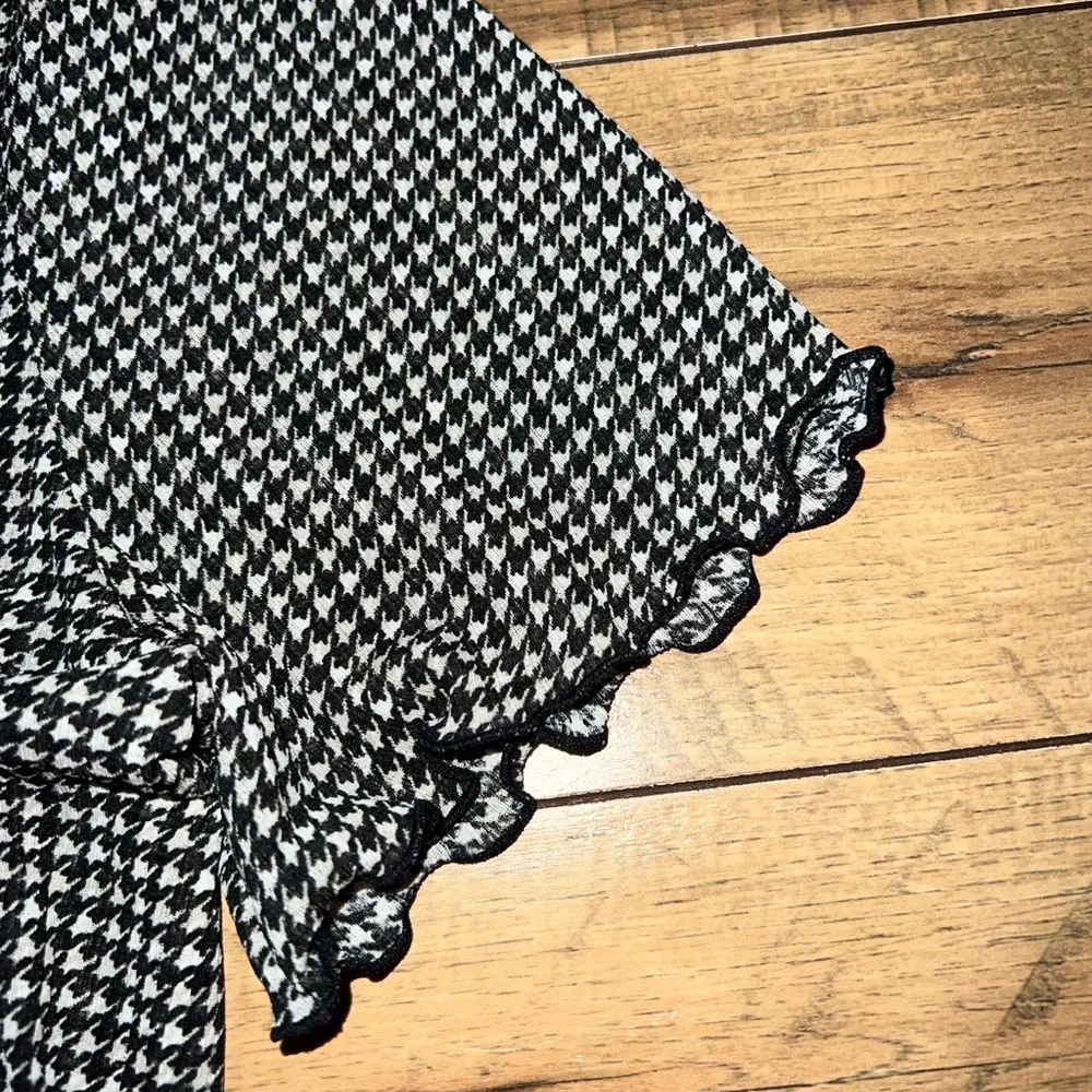 Nine West patterned top - Image 3