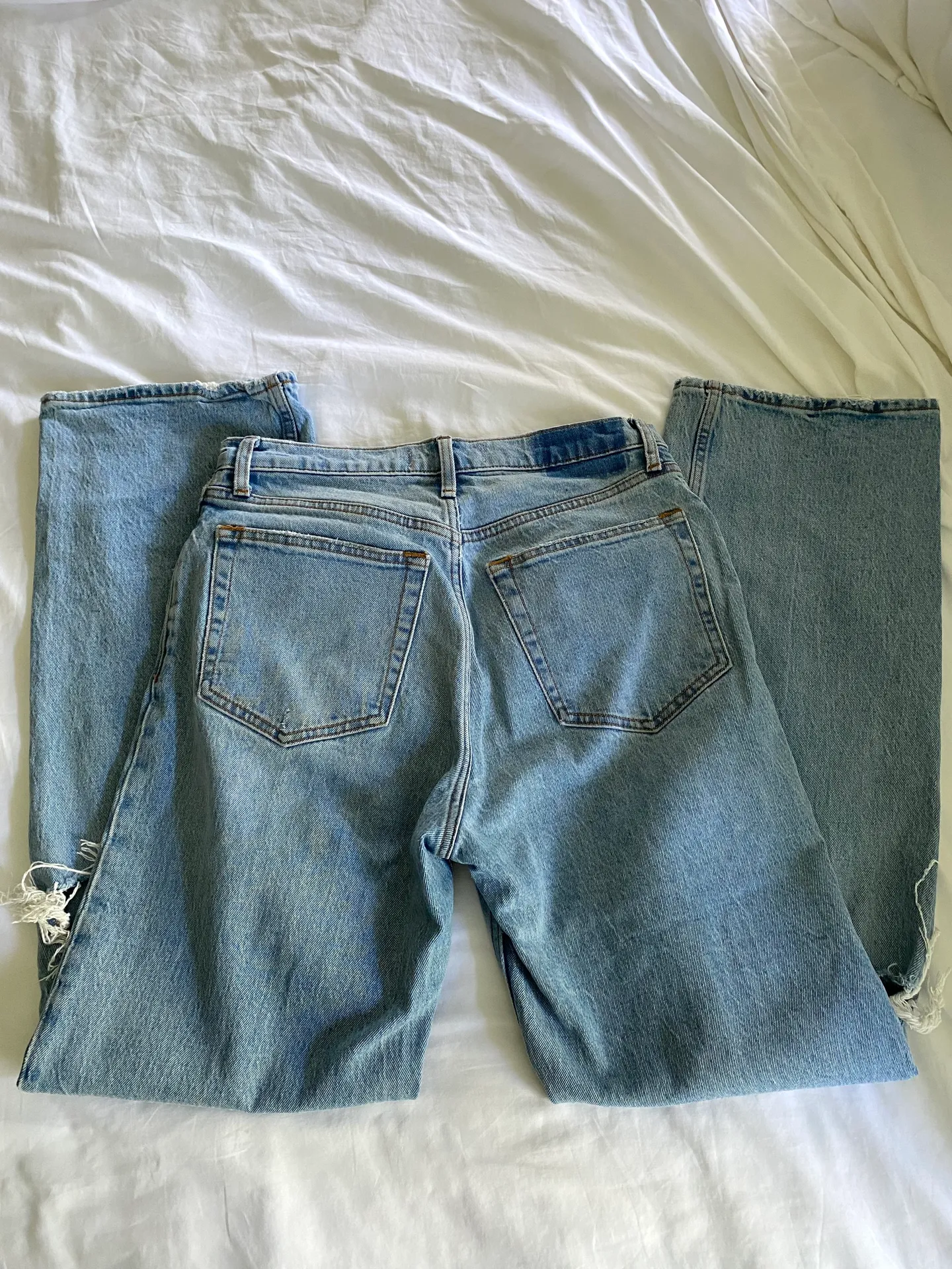 A&F High Rise Relaxed 90s Jean - Image 4