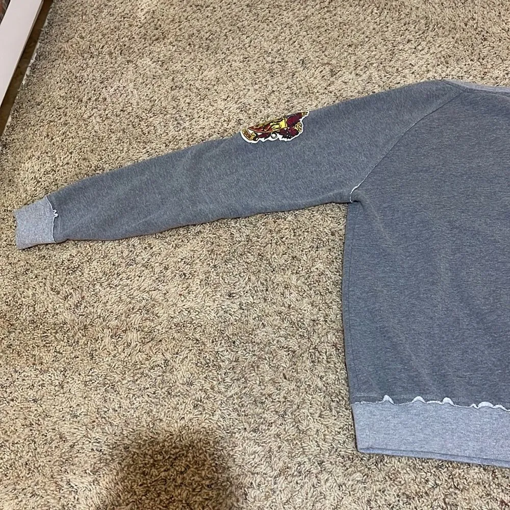 Universal Studios The Wizarding World of Harry Potter Gryffindor Sweatshirt M Red Size M - Image 10