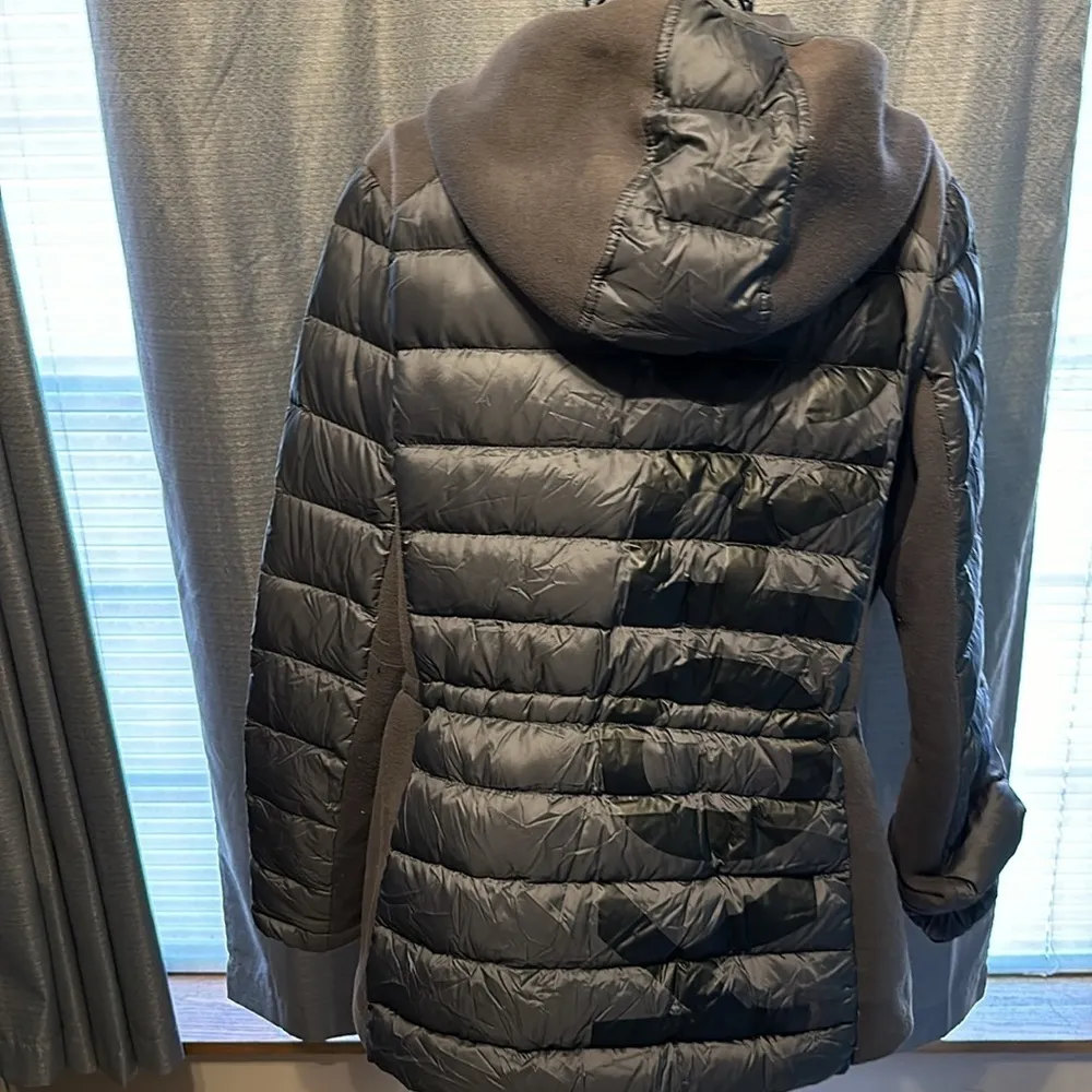 Women Michael Micheal Kors puff jacket​​ Gray Size L - Image 10