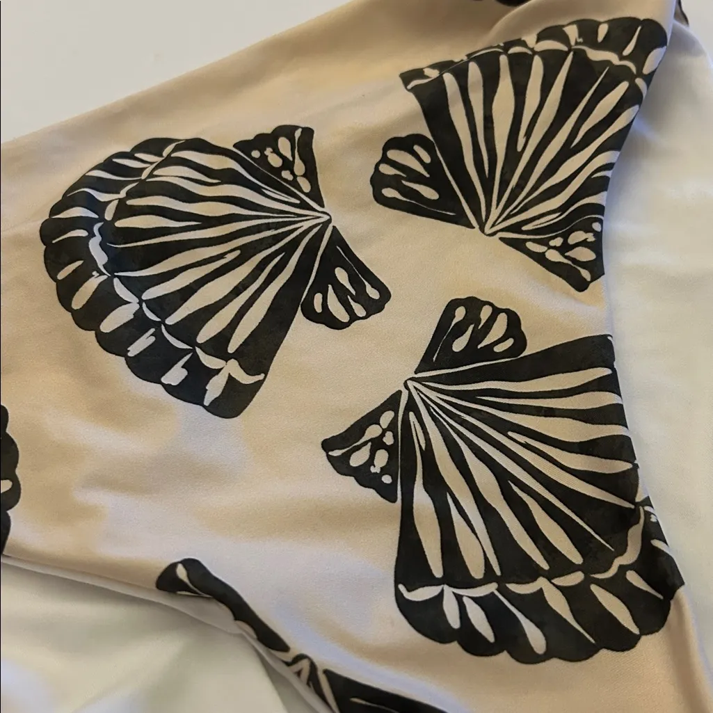 New Anthropologie encantador esther shells size large cream olive high cut - Image 3