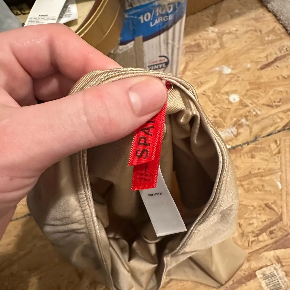 Spanx  shorts size large - Image 2