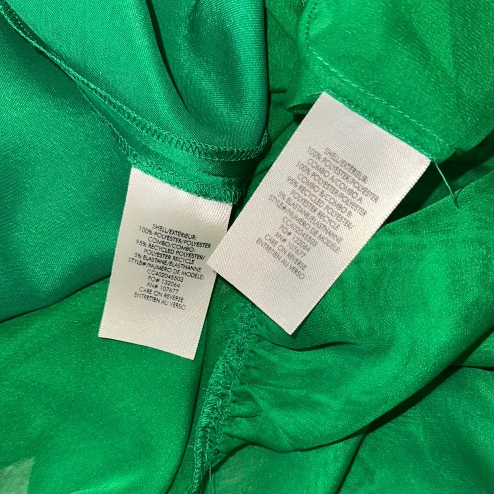 NEW ALICE + OLIVIA Lanelle Maxi Cape Dress in emerald green Chiffon Sz M - Image 8