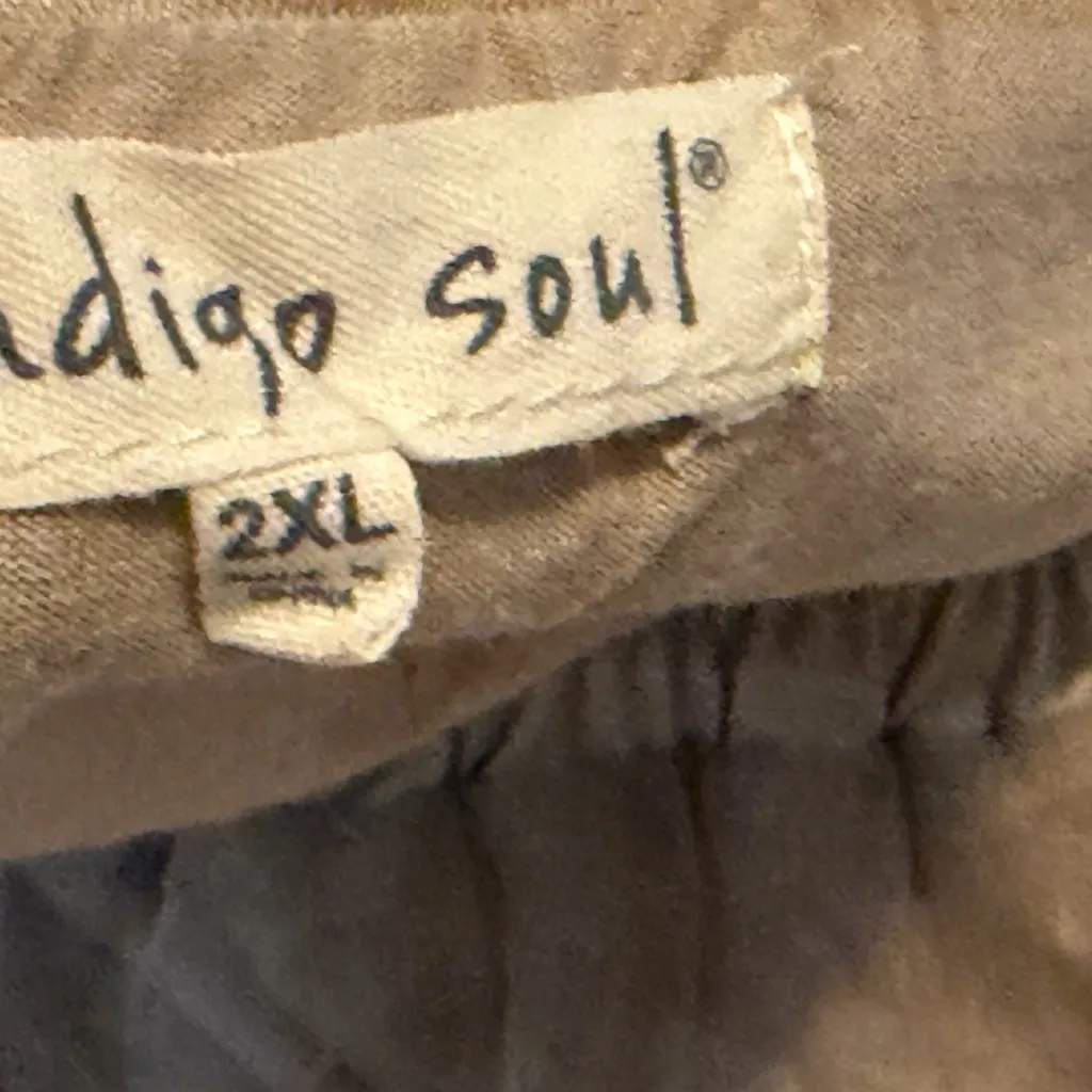 Indigo Soul Beige Skirt Lace details lined size 2xL 30 inches long - Image 5