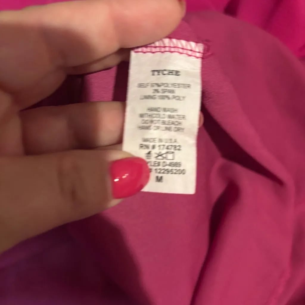 Vici Women’s Fuchsia Pink Asymmetrical‎ Halter Mindi Dress size medium lined - Image 5