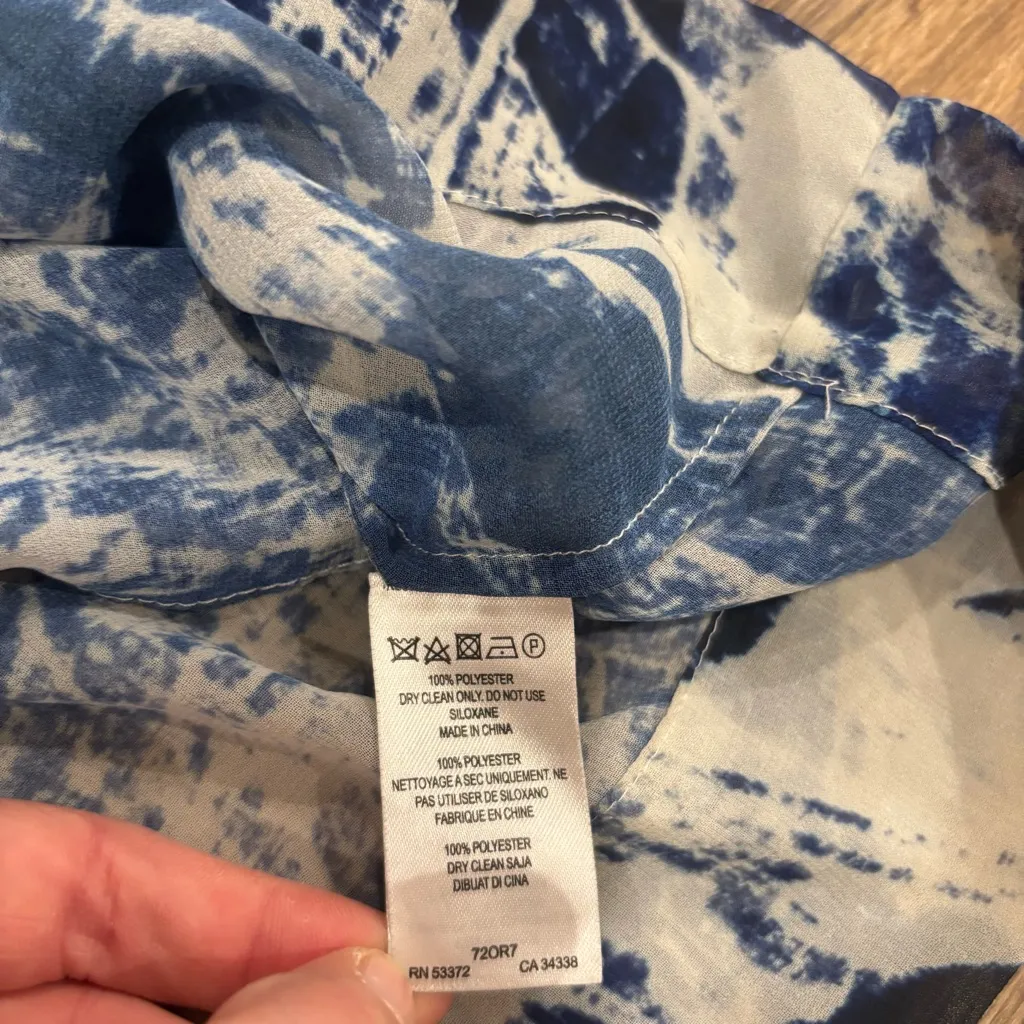 French Connection Blue Geometric Print Short Sleeve Blouse – Small Modern - Image 5