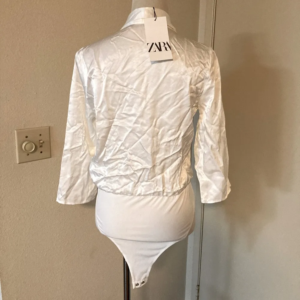 Zara White Satin Effect Bodysuit with Crossover V-neckline. - Image 10