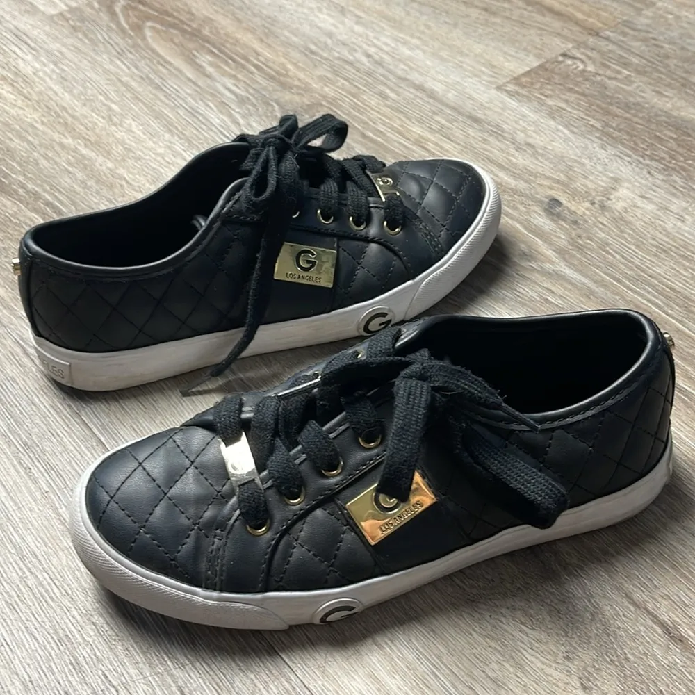 G by Guess Faux Leather Quilted Shoes Size  6 - Image 12