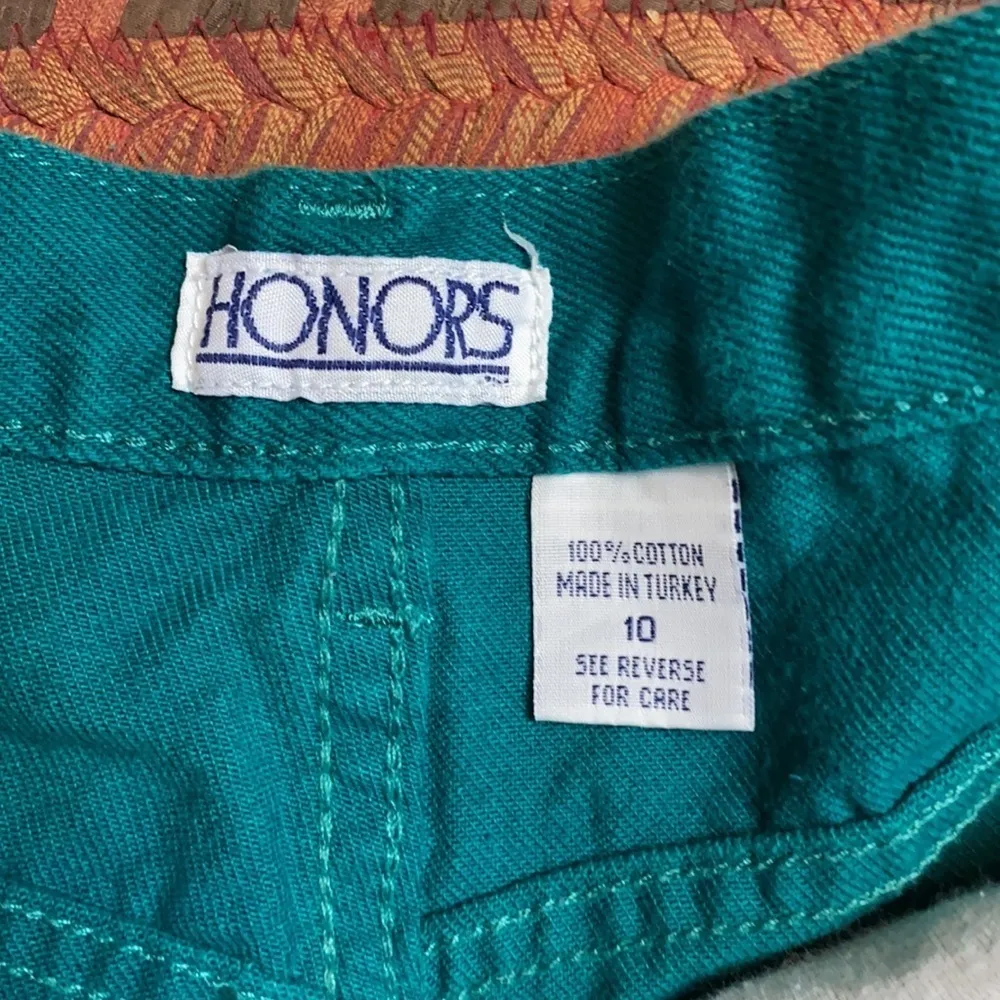 90s VTG HONORS HIGH RISE TEAL DENIM MOM SHORTS Green Size 27 - Image 3