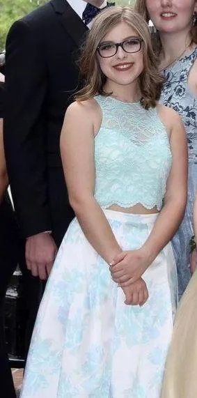 Prom / Formal Dress - Image 2