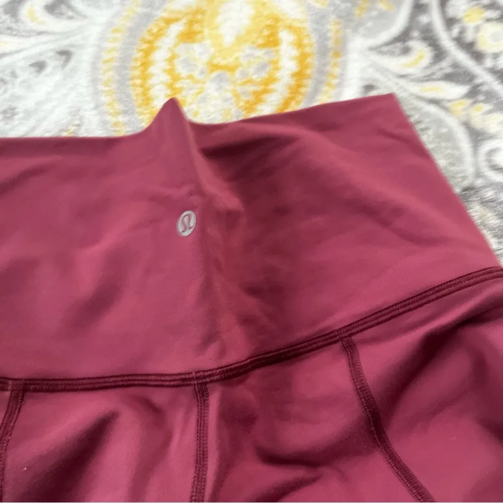 Lululemon wunder under 23" scallop hem leggings size 12 - Image 4