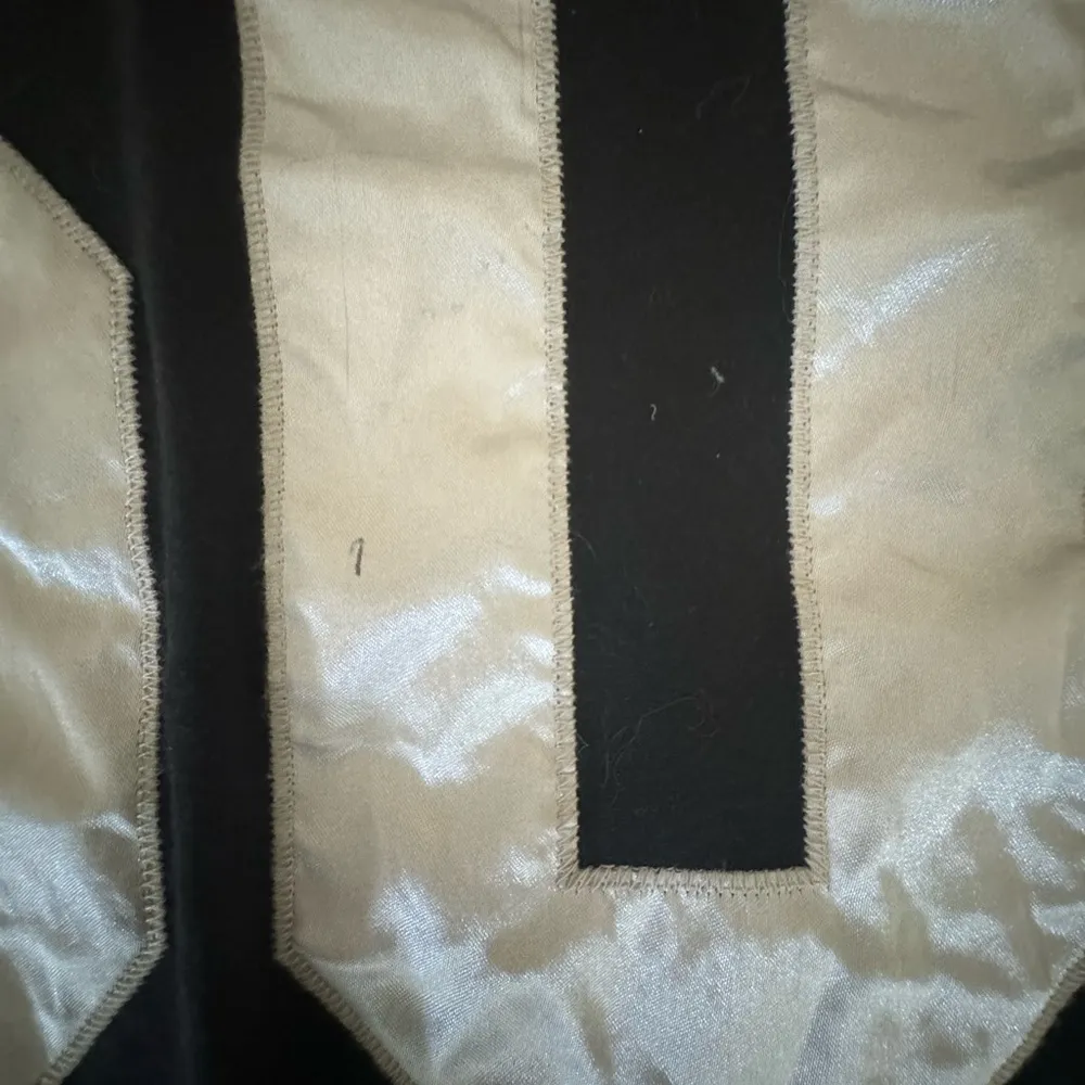 Pink Raiders jersey XS - Image 5