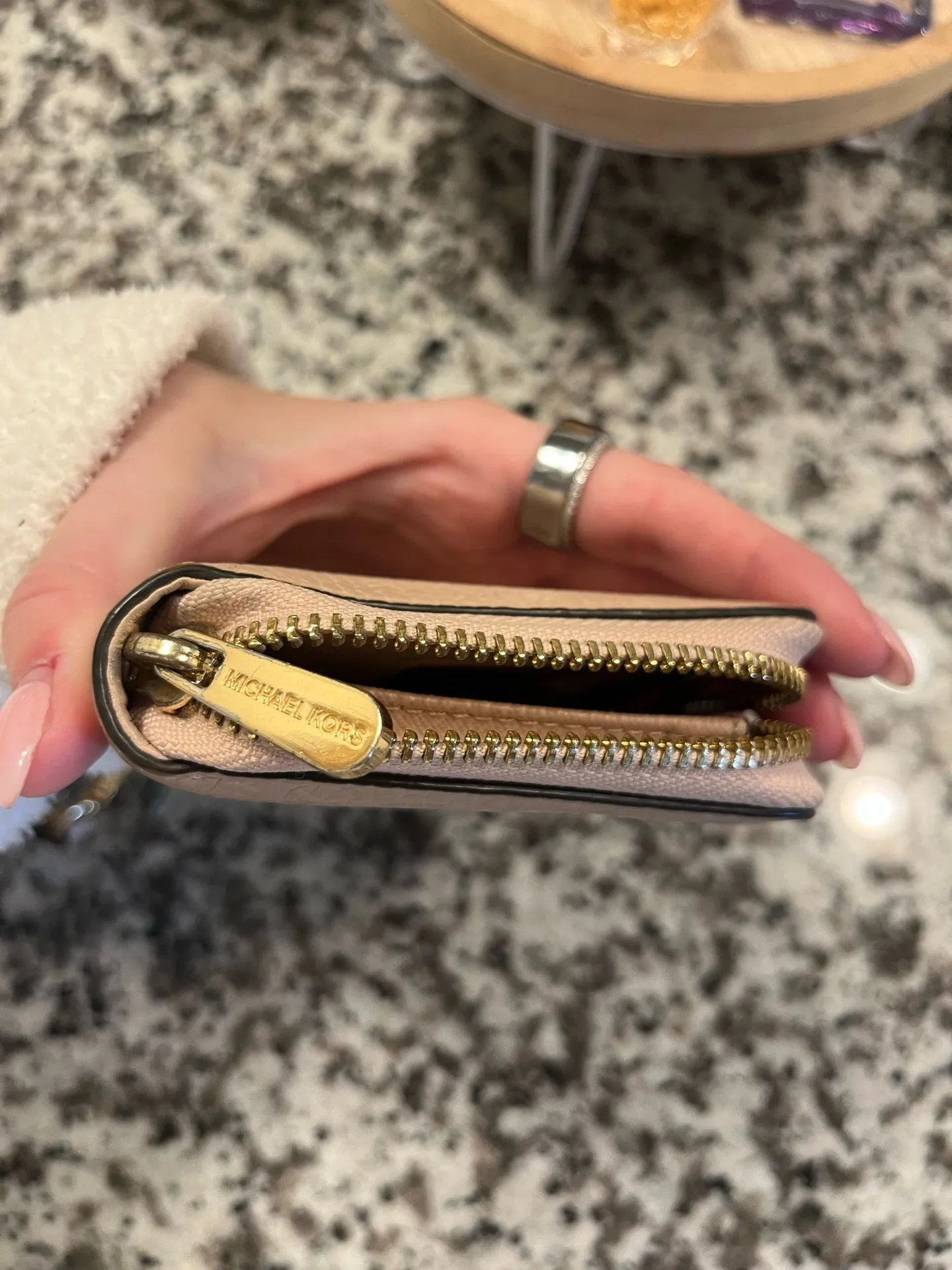 Michael Kors Wallet Wristlet - Image 9