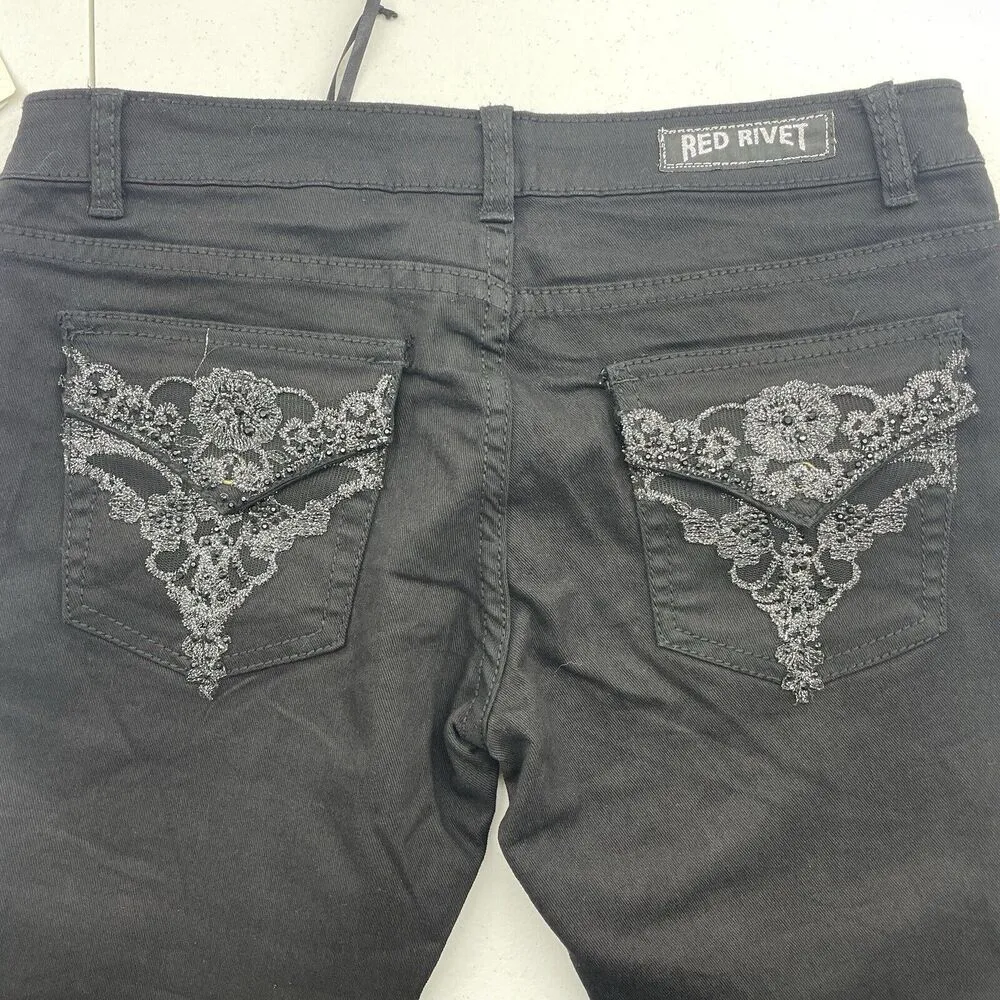 Red Rivet Junior 11 Flare Jeans Black Flap Embroidered Pockets Mid Rise Stretch - Image 5