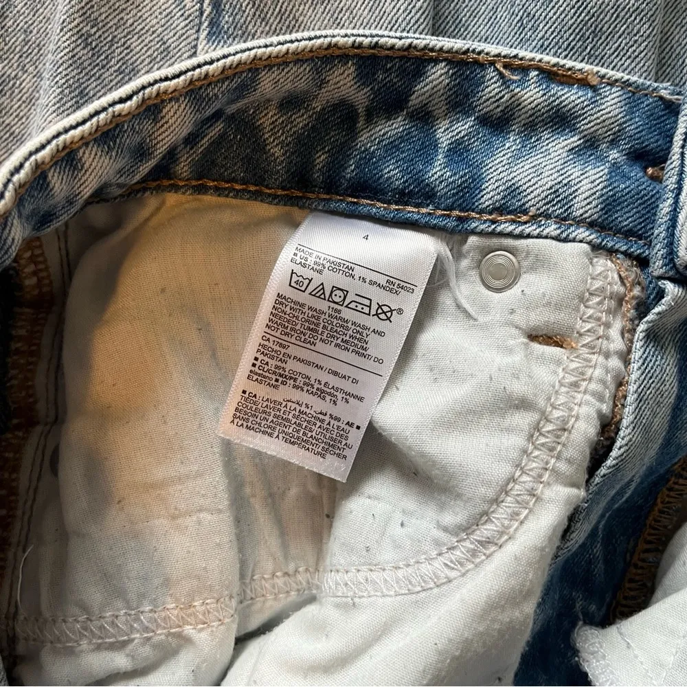 Old Navy Women's High-Waisted OG Straight Ripped Cut-Off Raw Hem Jeans Size 4 - Image 7