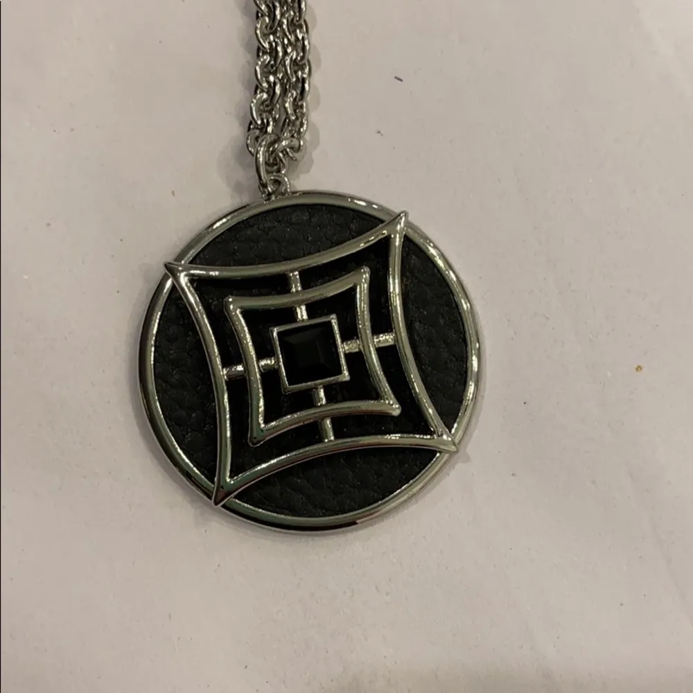 White House Black Market Black/Silver Necklace - Image 2