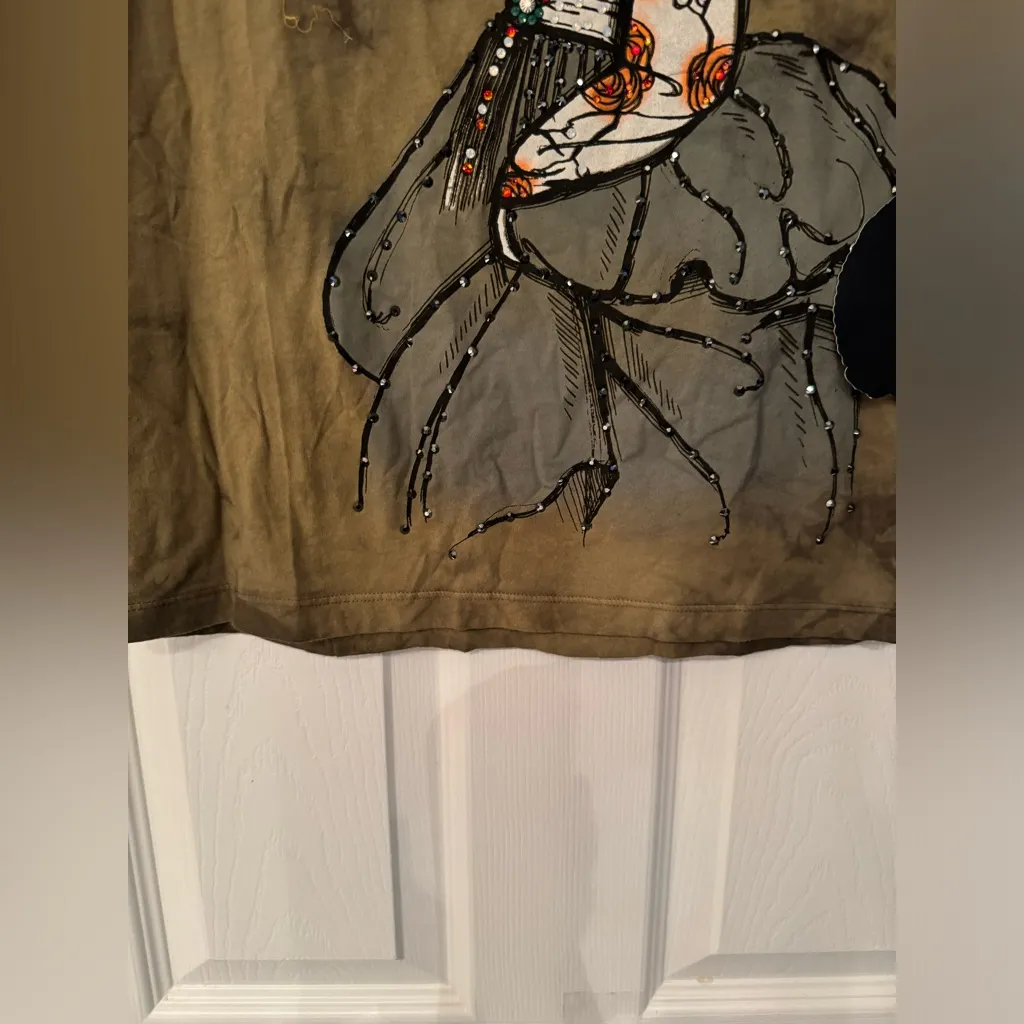 Key Closet Geisha Women’s Army Green Crystal Studded Cotton T Shirt Size Small - Image 5