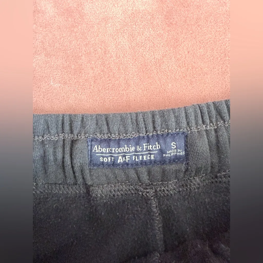 Abercrombie & Fitch black fleece sweatpants soft spellout S - Image 3
